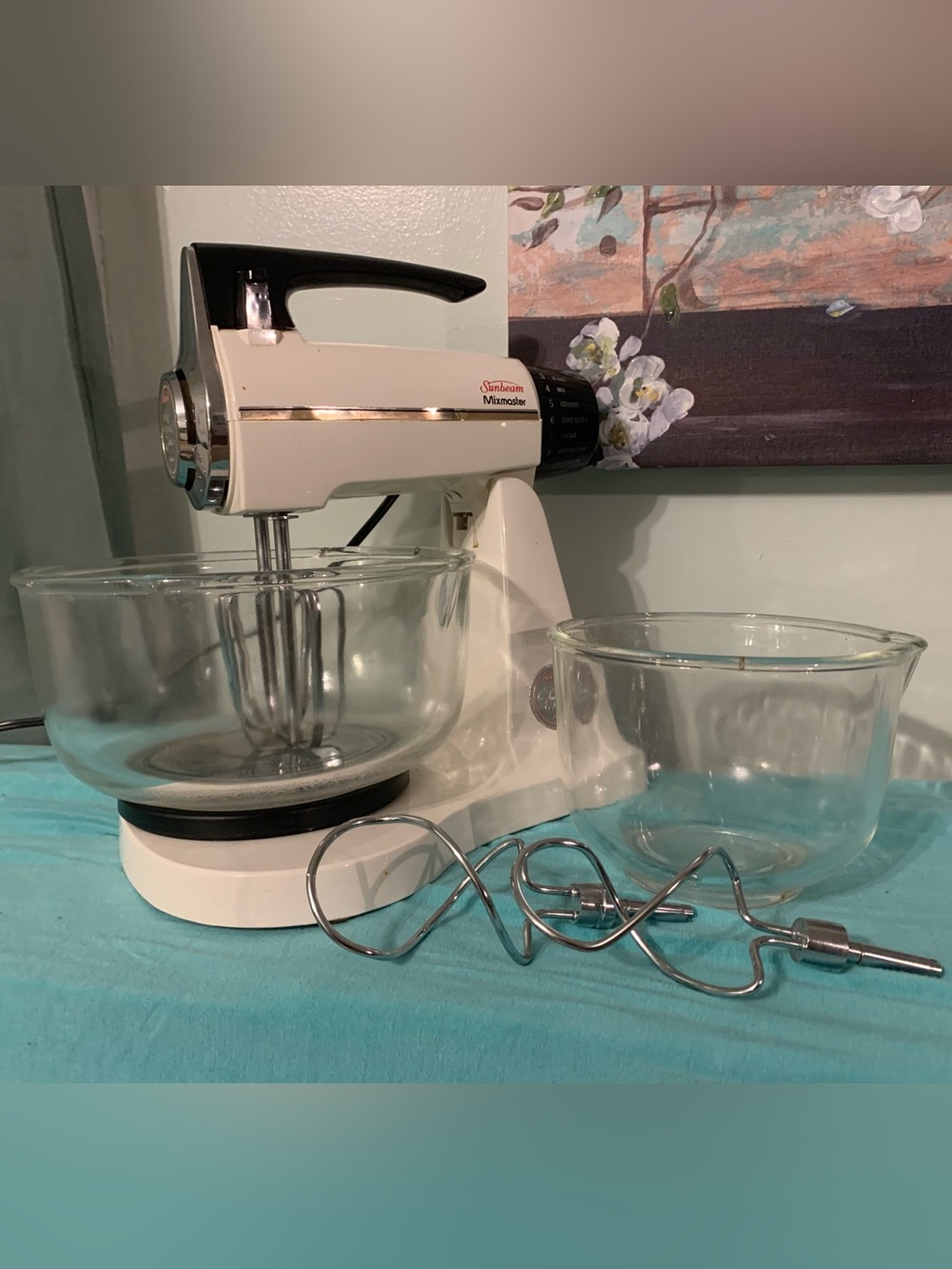 Vintage Sunbeam Mixmaster Stand Mixer Glass Bowls Attachments 12-Speed